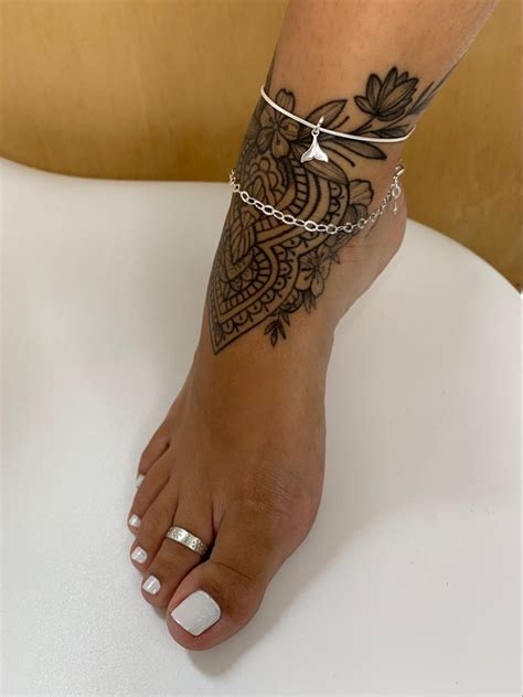 foot tattoo ideas|small foot tattoos for females.